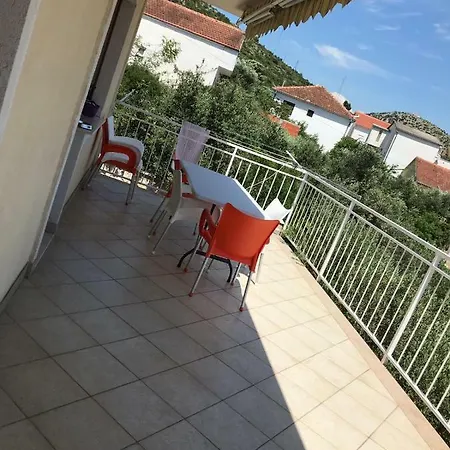 Apartment Palada House With A Private Pool Marina