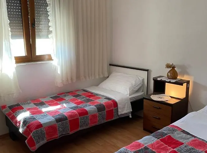 Palada House With A Private Pool * Marina