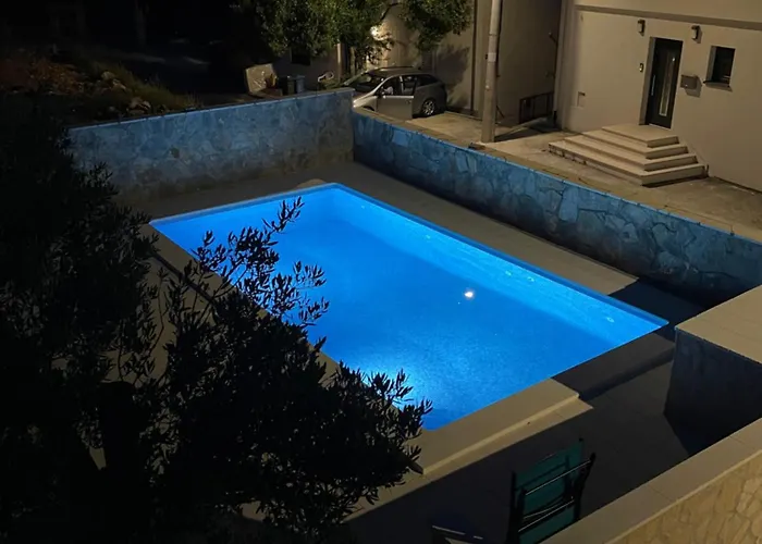 Apartamento Palada House With A Private Pool *