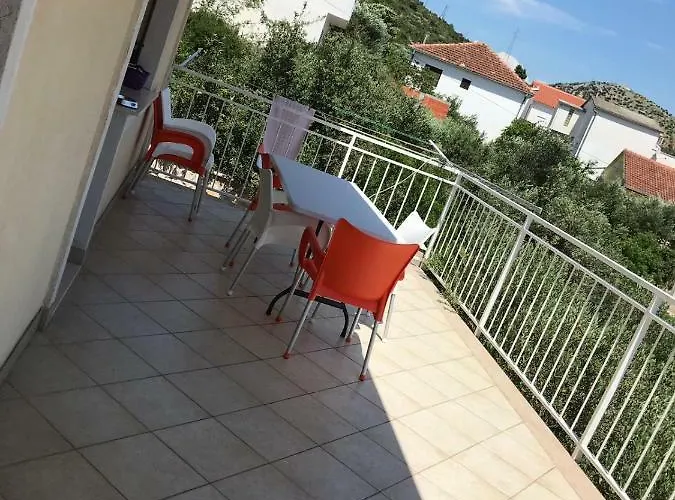 Apartamento Palada House With A Private Pool Marina